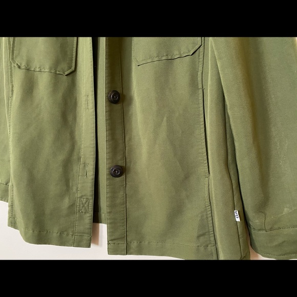 Olive Green light jacket / button up - Picture 3 of 4